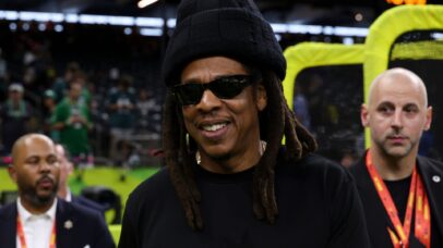 Jay-Z vai voltar aos palcos como atração principal do Roots Picnic 2026