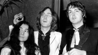 Paul McCartney revela que Yoko Ono questionou a sexualidade de John Lennon após a morte do músico