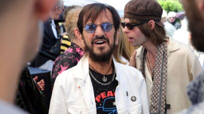 Ringo Starr percorre a ‘Long Long Road’ em novo álbum com Sheryl Crow, Billy Strings e St. Vincent