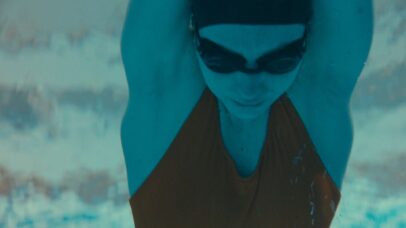 ‘A Cronologia da Água’, estreia de Kristen Stewart na direção, chega aos cinemas brasileiros