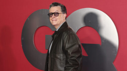 Stephen Colbert brinca que Trump fez um discurso ‘conciso e inteligente’: ‘1º de abril!’