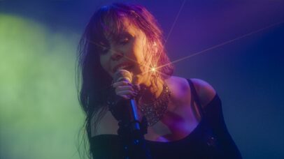 Ícone da contracultura, Baby do Brasil relembra sua trajetória em ‘Apopcalipse Segundo Baby’