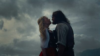 ‘O Morro dos Ventos Uivantes’, com Margot Robbie, estreia no streaming