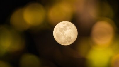 Que horas a Netflix transmite a chegada da missão Artemis II à Lua?