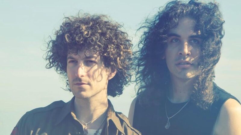 Evan Stanley e Nick Simmons formam Stanley Simmons