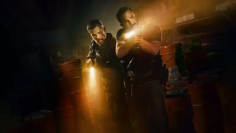 Ben Affleck e Matt Damon em 'Dinheiro Suspeito'