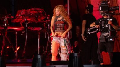 Por que Shakira atrasou show no Rio em mais de 1h, segundo transmissão