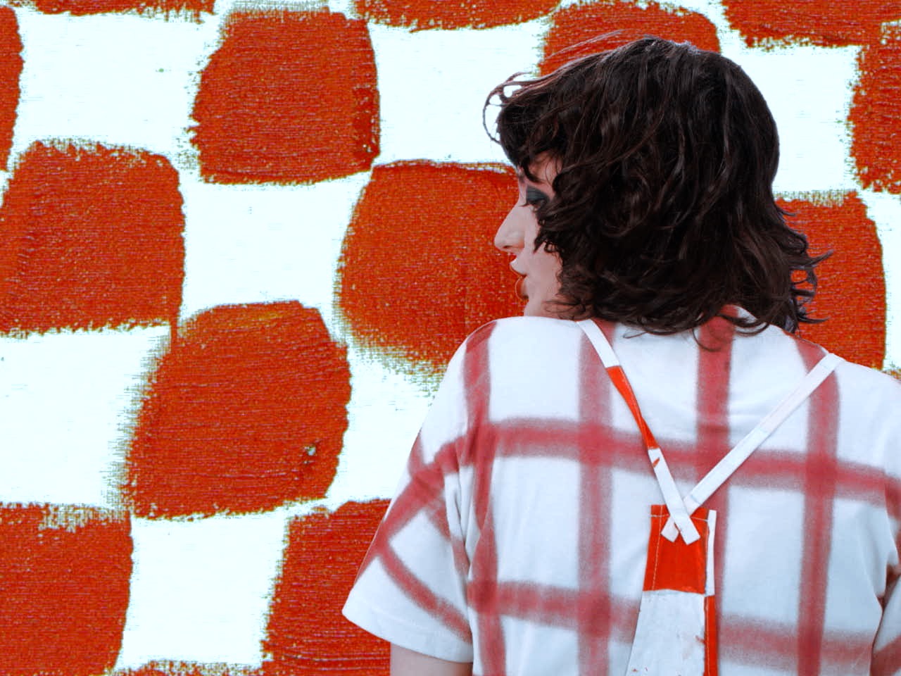 Ana Frango Elétrico lança o clipe de "Roxo" (Foto: Reprodução)