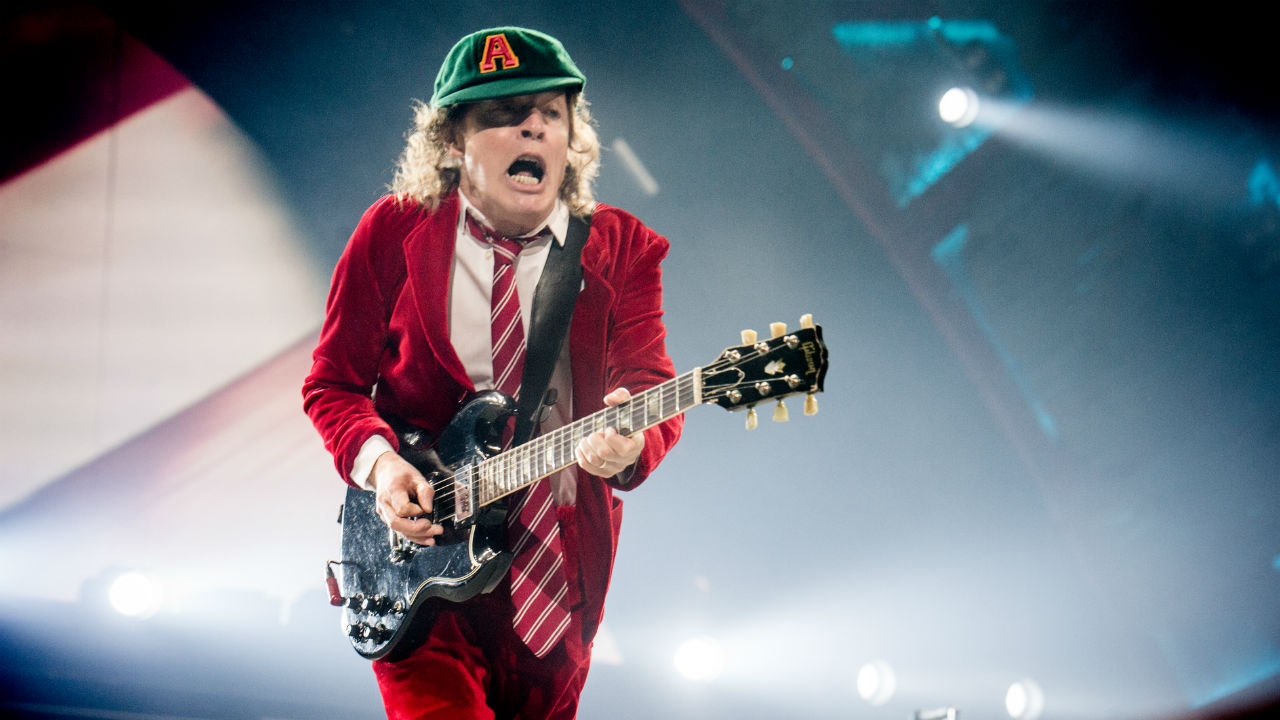 Angus Young do AC/DC (Foto: Amy Harris/Invision/AP)
