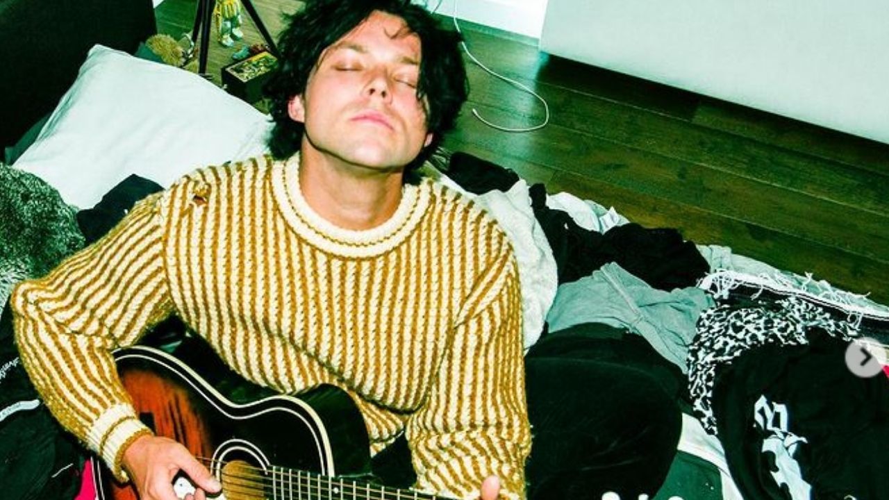 Ashton Irwin, baterista do 5 Seconds of Summer (Foto: Reprodução/Instagram @ashtonirwin)