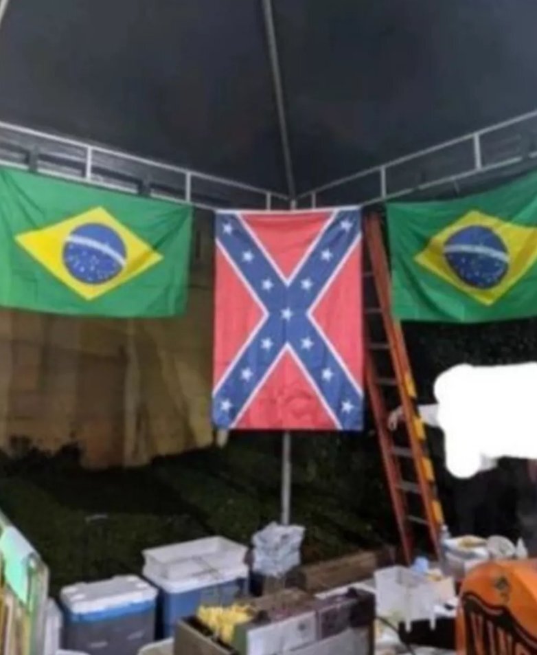 bandeira supremacia branca feira deguste