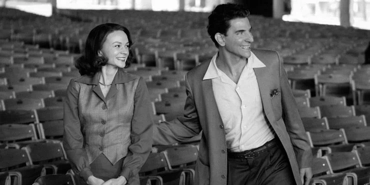 Bradley Cooper e Carey Mulligan no set de Maestro