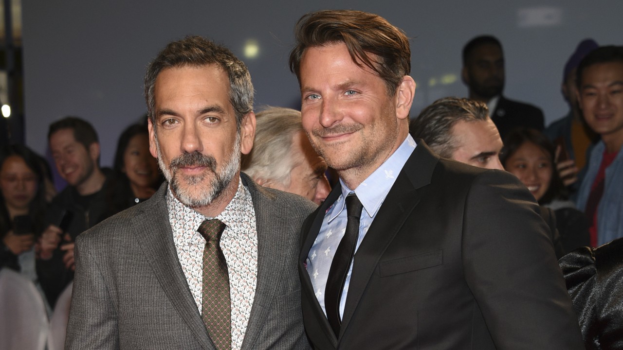 Todd Phillips e Bradley Cooper na premiere de Coringa (Foto: Evan Agostini / Invision / AP)