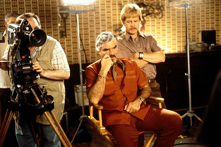 Burt Reynolds e William H. Macy em Boogie Nights