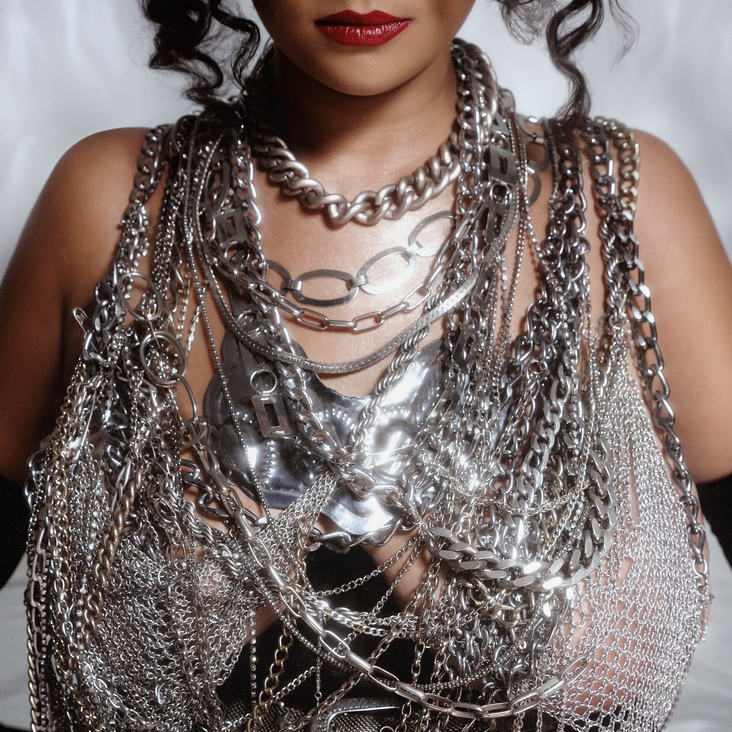 MC Tha em 'Meu Santo é Forte' (Divulgação)