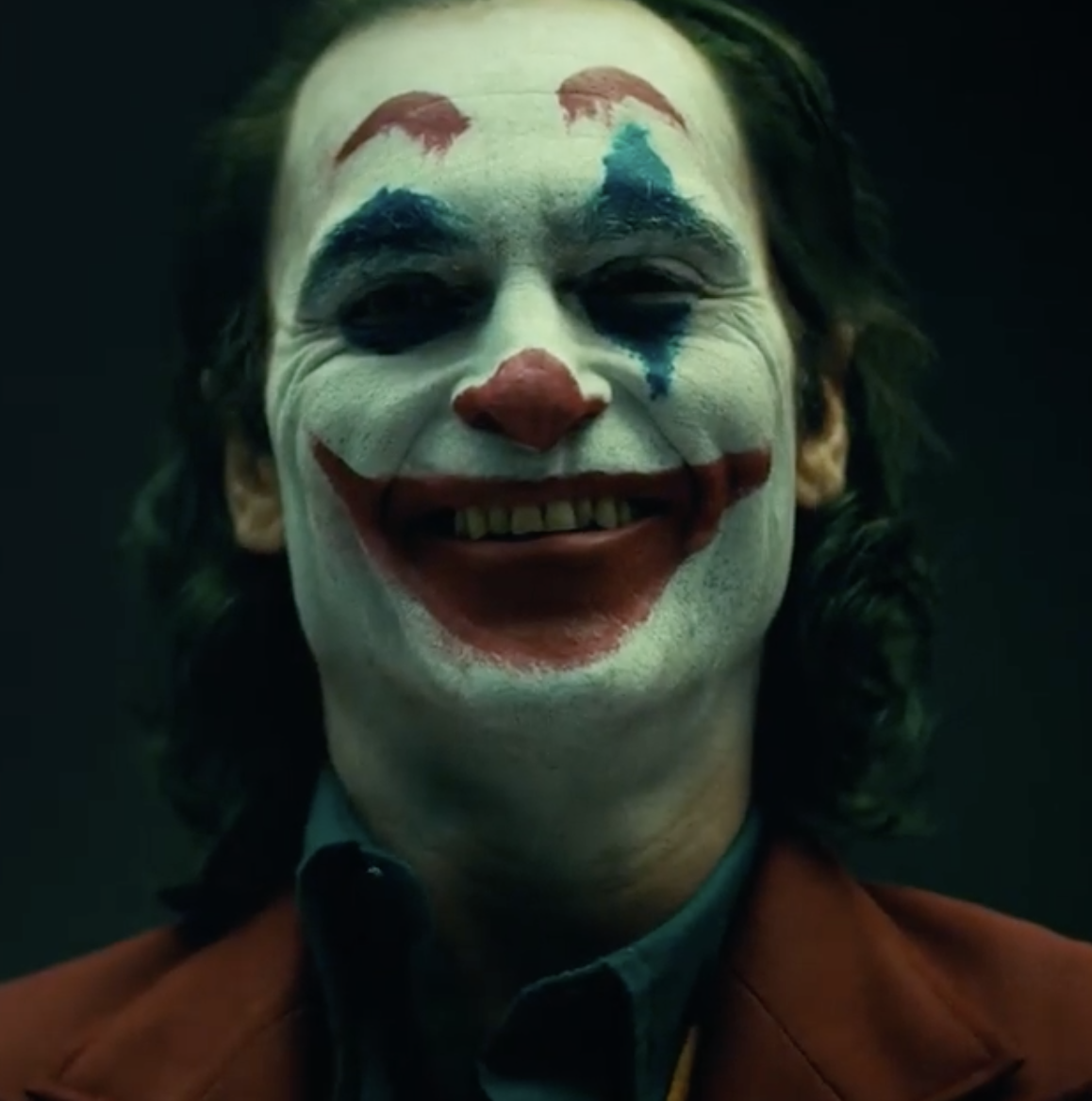 Todd Phillips divulga nova imagem de Joaquin Phoenix como Coringa