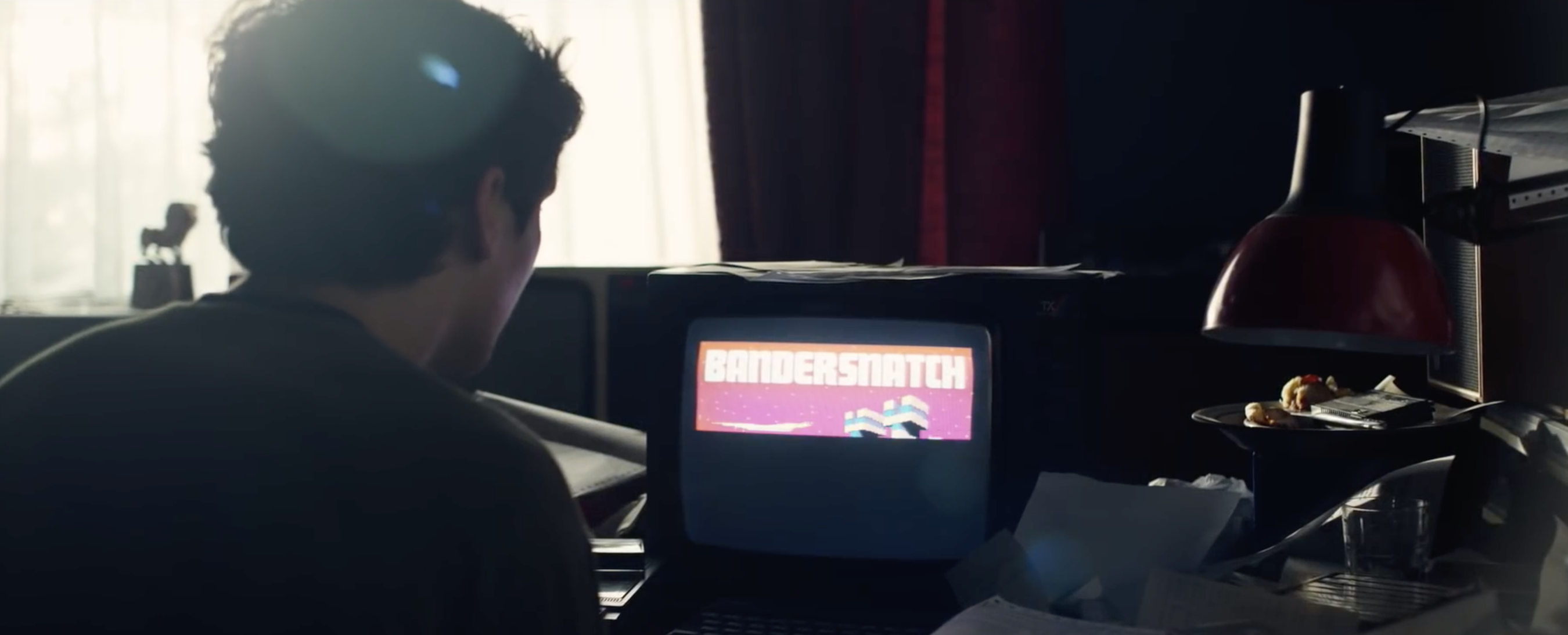 Fionn Whitehead no trailer de Black Mirror: Bandersnatch (Foto:Reprodução)