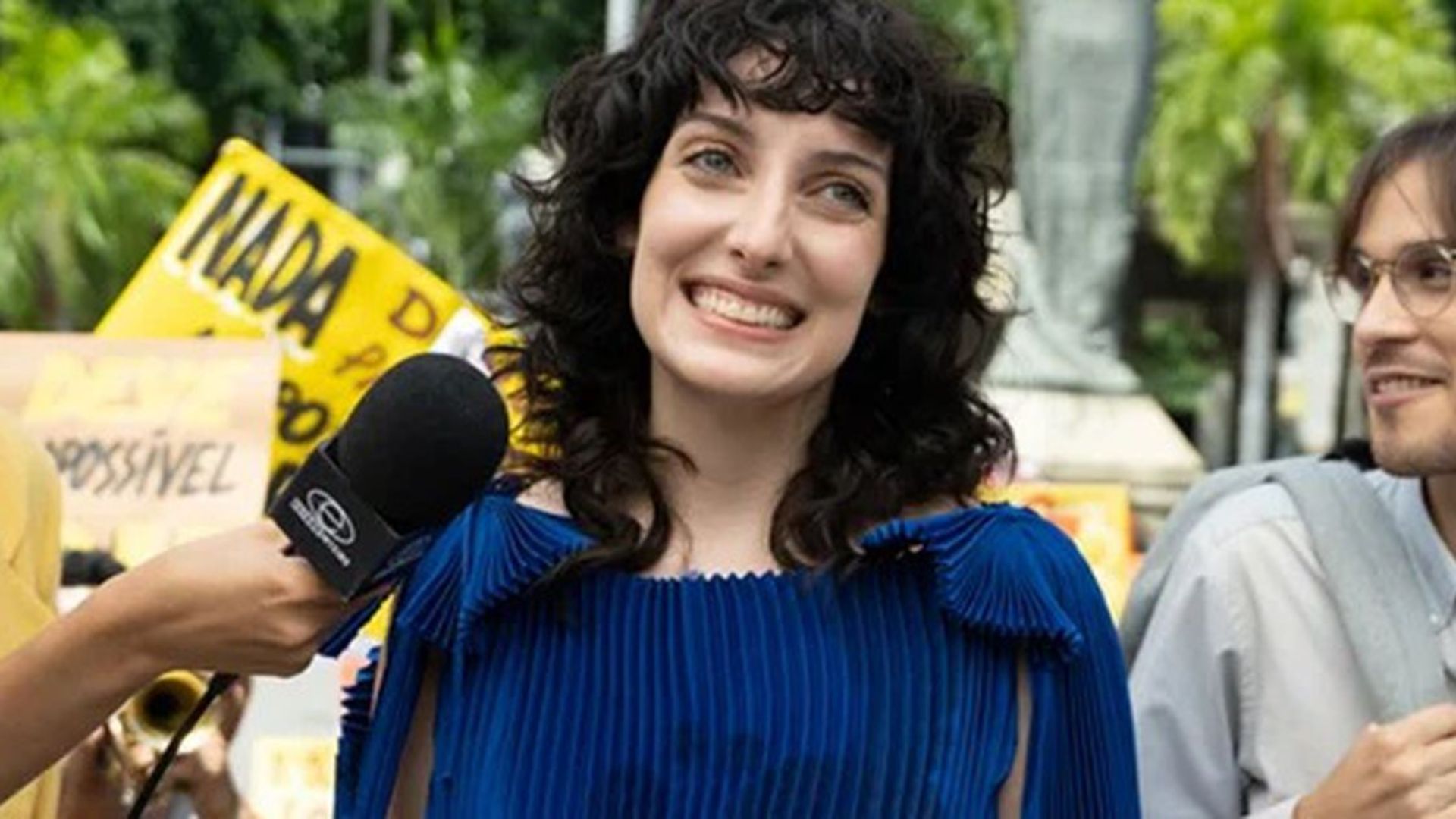 Clarice Falcão é governadora do Rio em trailer da série Eleita, do Prime Video