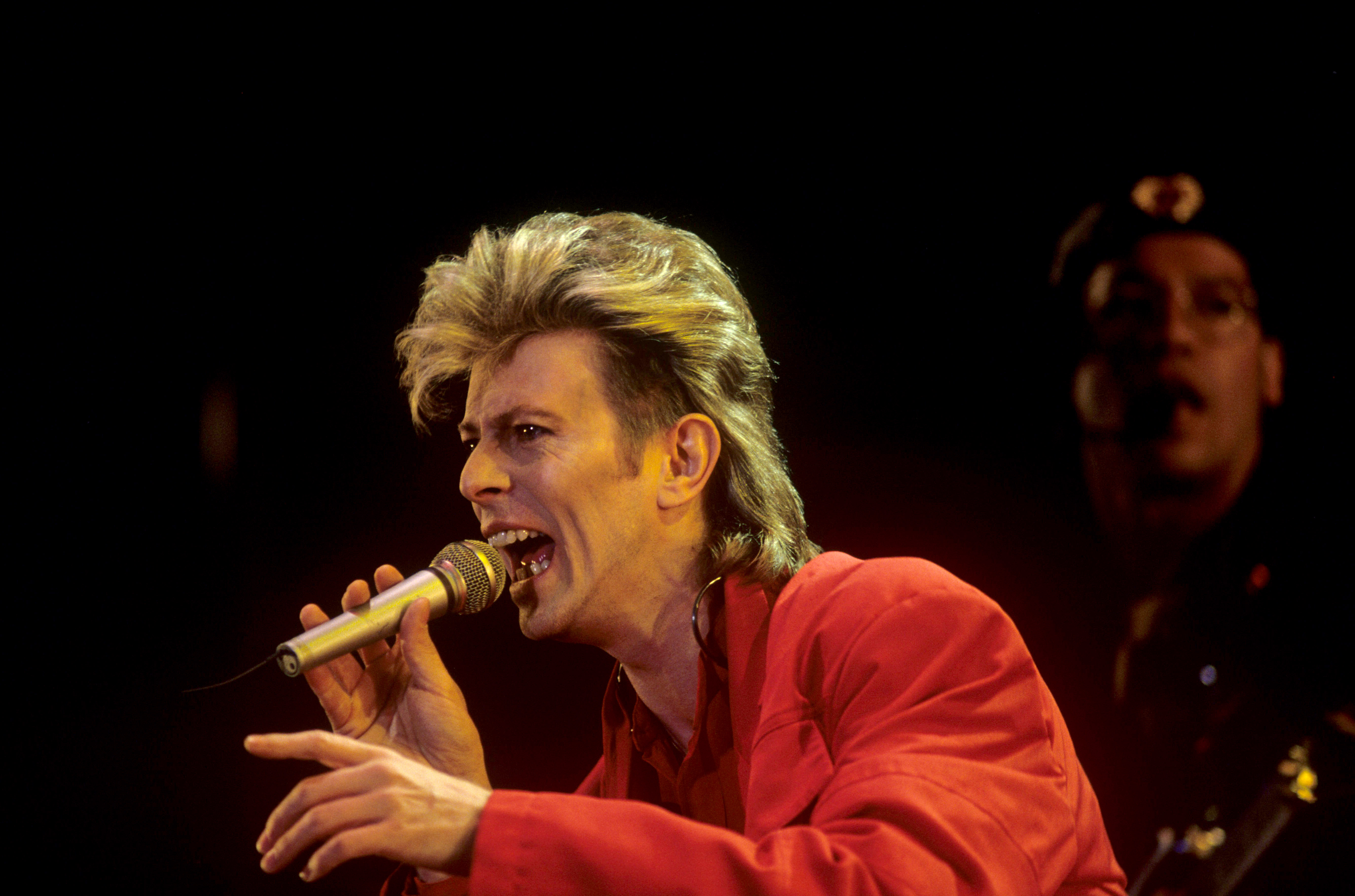 David Bowie, em ação, em 1987 (Foto: Fryderyk Gabowicz/AP)