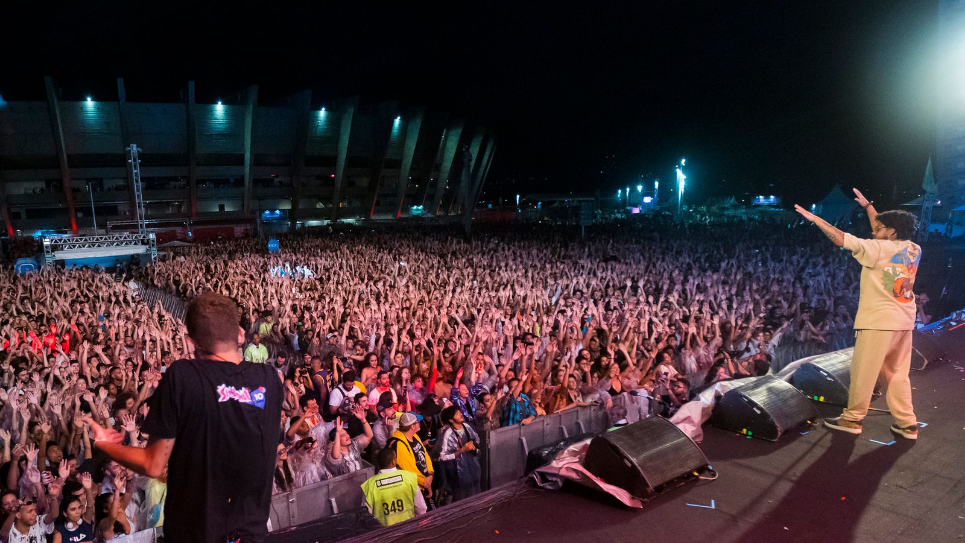Péricles (Foto: Divulgação) e Frank Ocean (Foto: Charles Sykes/Invision/AP)