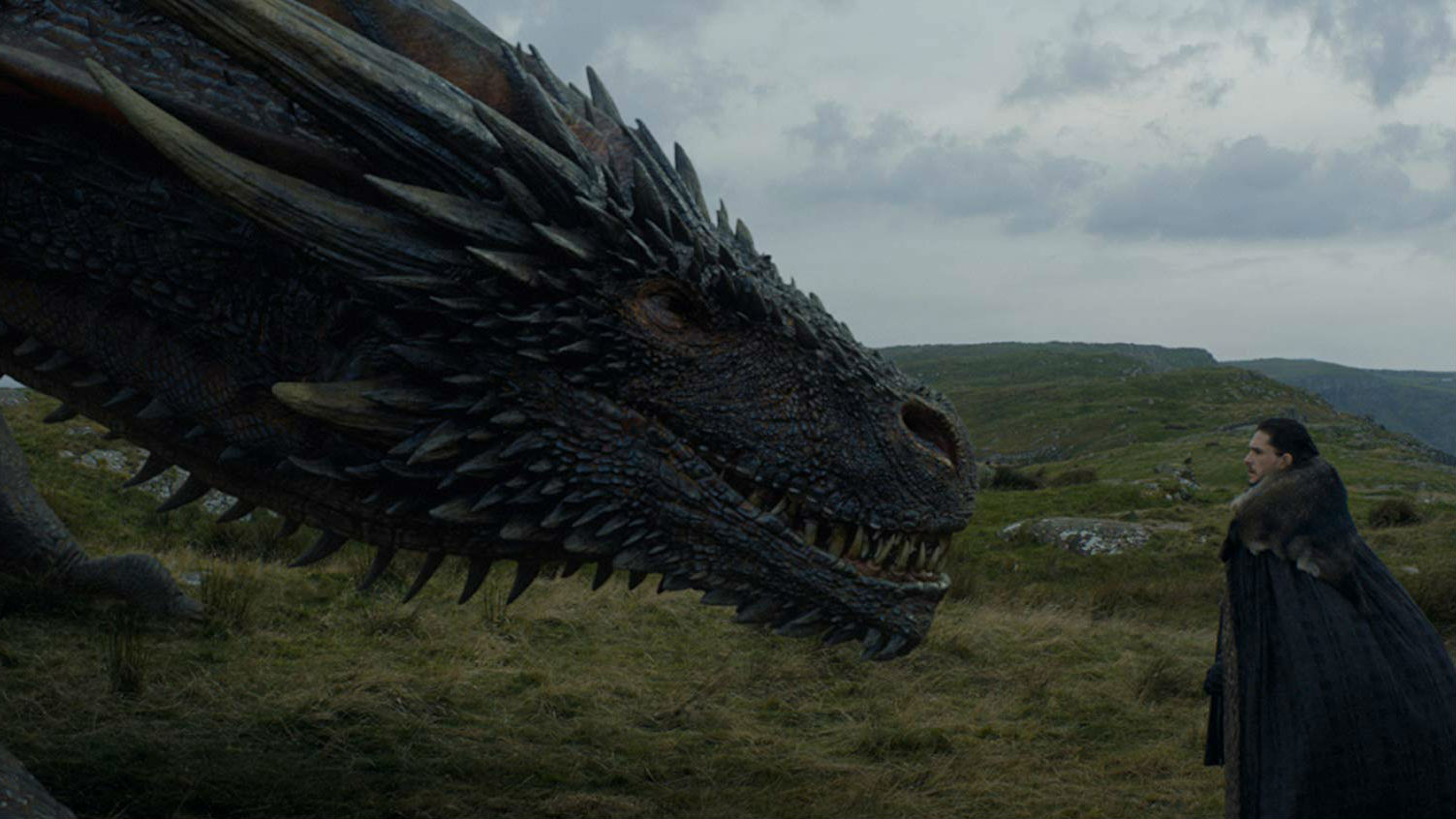 Jon Snow de frente com um dos dragões (Foto:Reprodução)