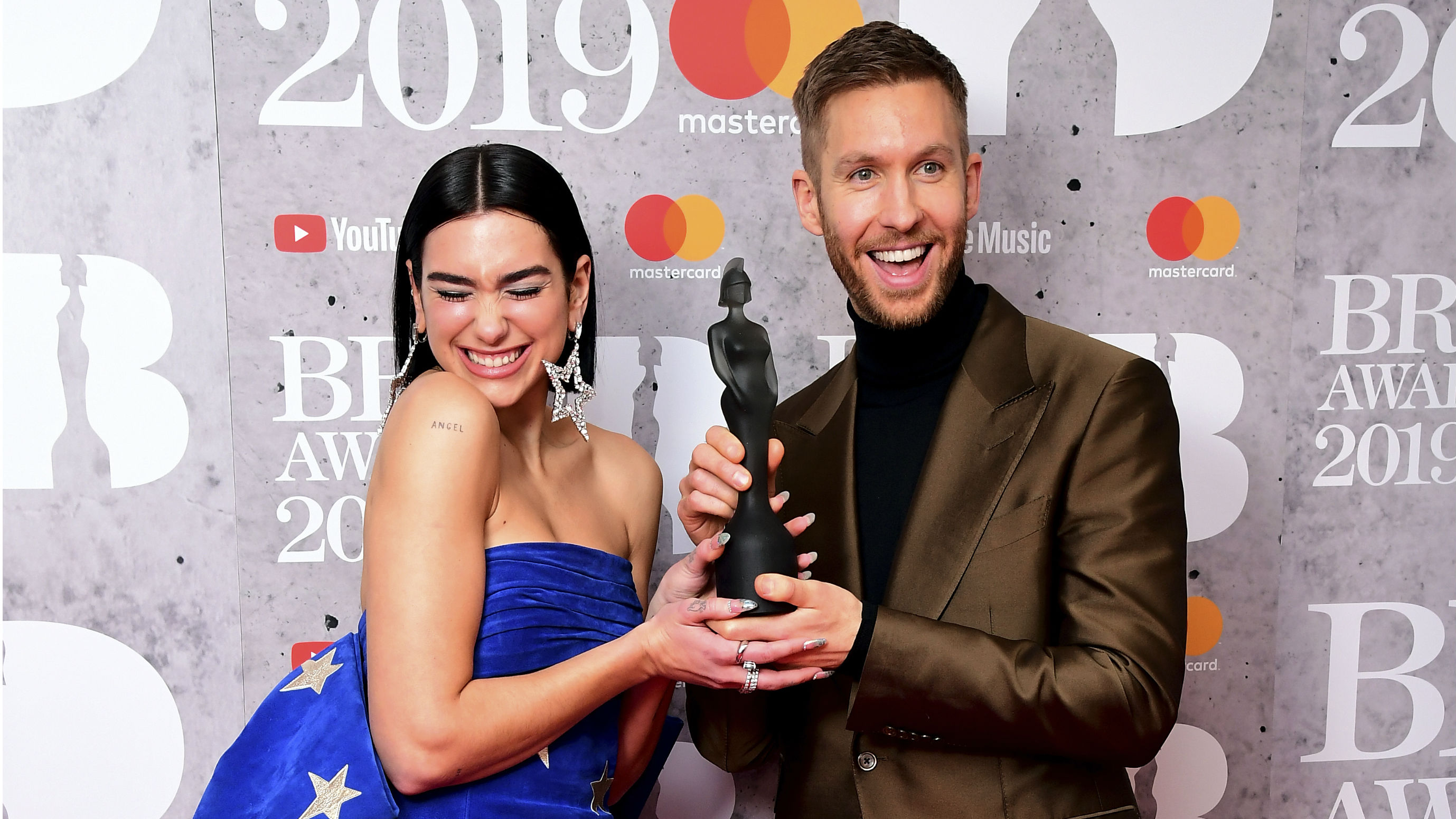 Dua Lipa e Calvin Harris no Brit Awards 2019 (Foto:Press Association/AP Images)