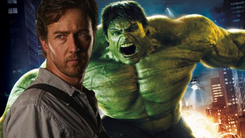 Colagem de Norton como Bruce Banner e Hulk. Explosão e prédios ao fundo.