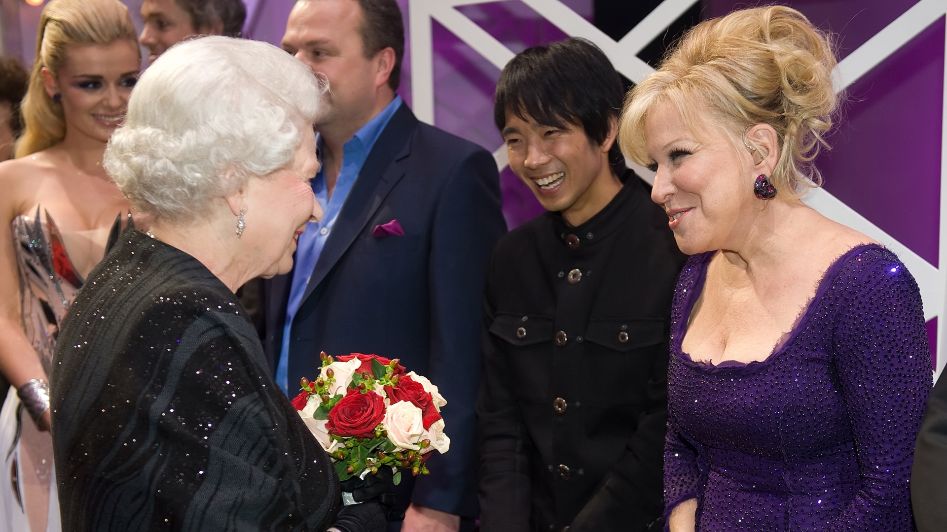 Elizabeth II e Bette Midler 