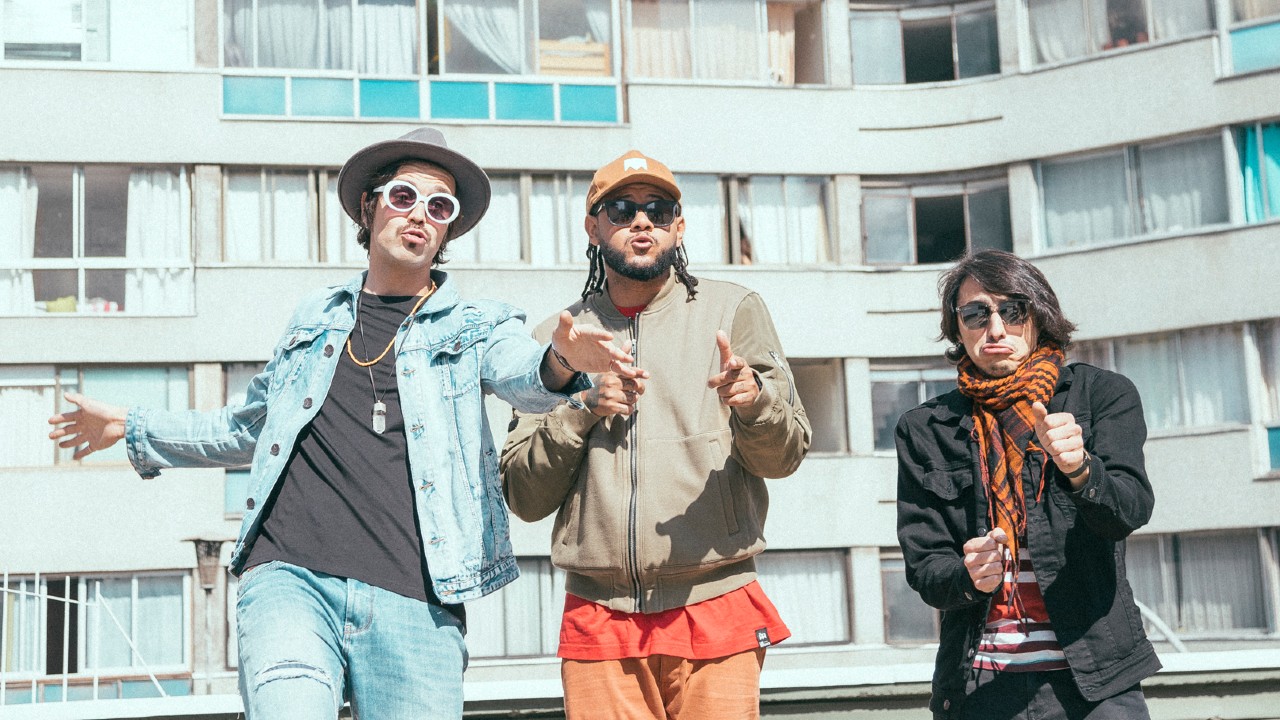 Emicida lança Passarinhos Remix com banda chilena Moral Distraída – e a quarentena fica mais leve [VÍDEO]