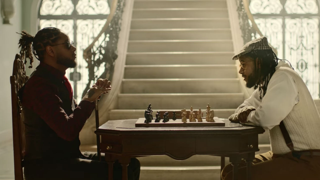 Exclusivo: Emicida faz homenagem à nova série de Neil Gaiman com a música "Final dos Tempos"; assista