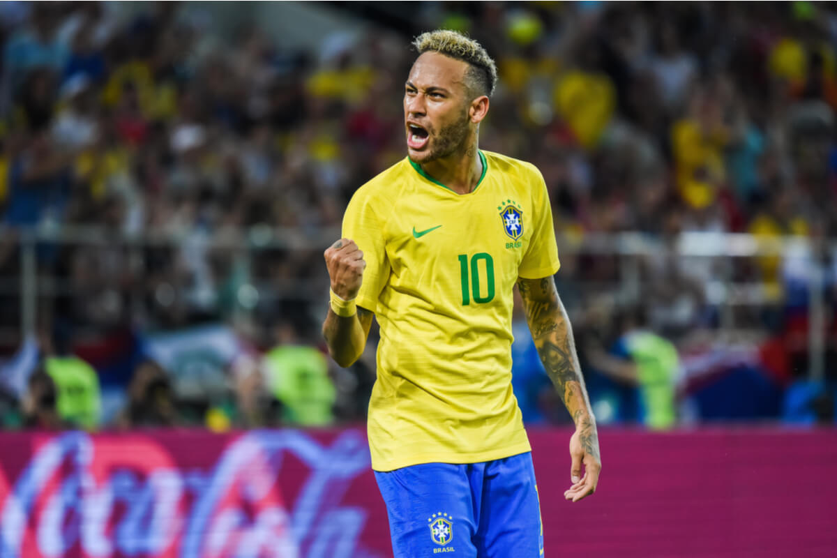 Neymar está entre os melhores jogadores do mundo (Imagem: Shutterstock)