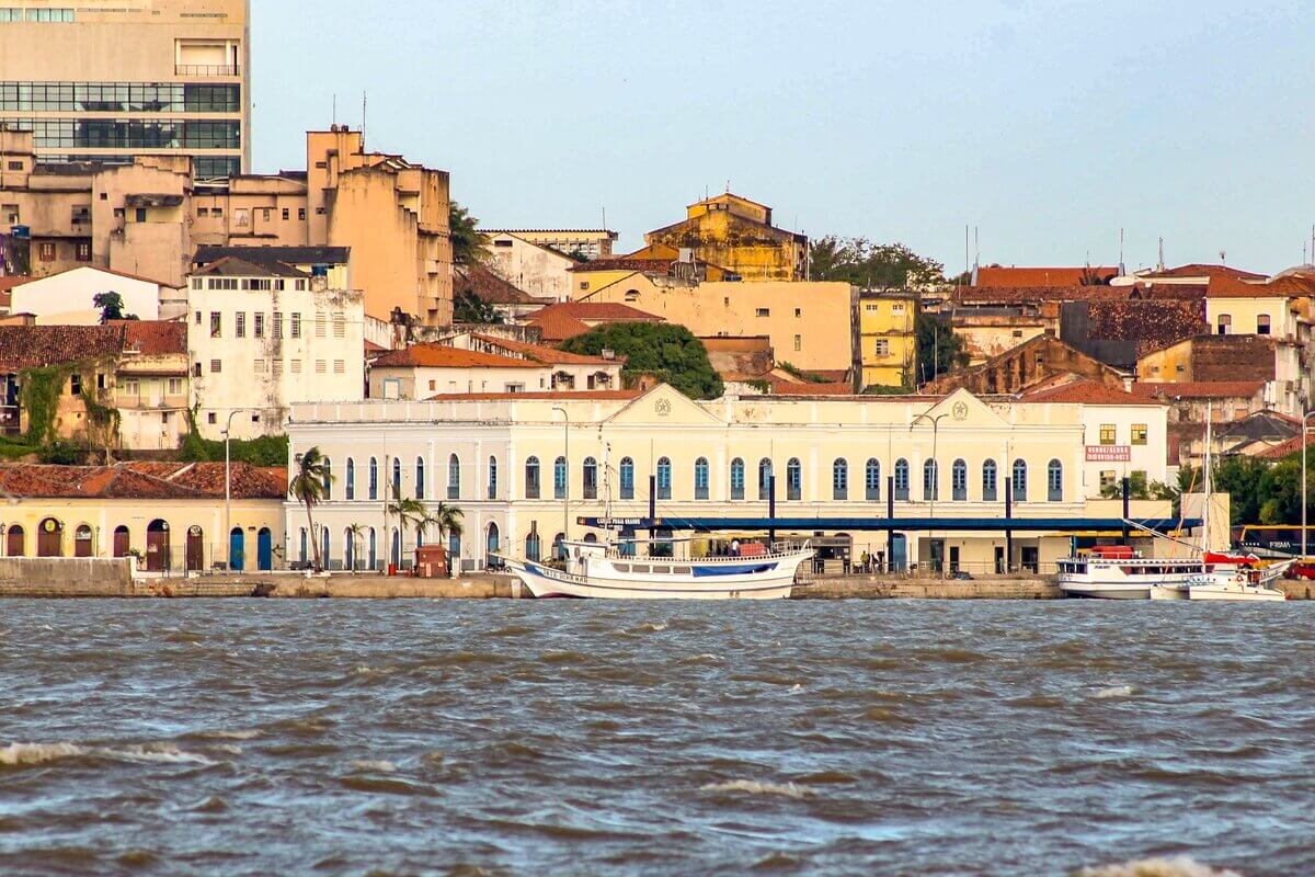 São Luís é rico em atrações culturais e históricas (Imagem: F de Jesus | Shutterstock)