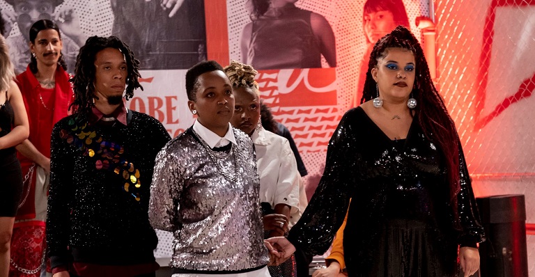 Bonde Gabriell&ecirc; ouve as cr&iacute;ticas dos jurados; para participantes, foi o segredo para chegar longe no "Sobe Junto"