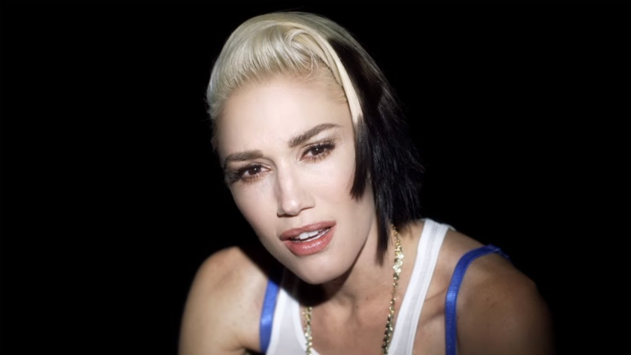 Gwen Stefani no clipe de "Used to Love You" (foto: reprodução/ YouTube)