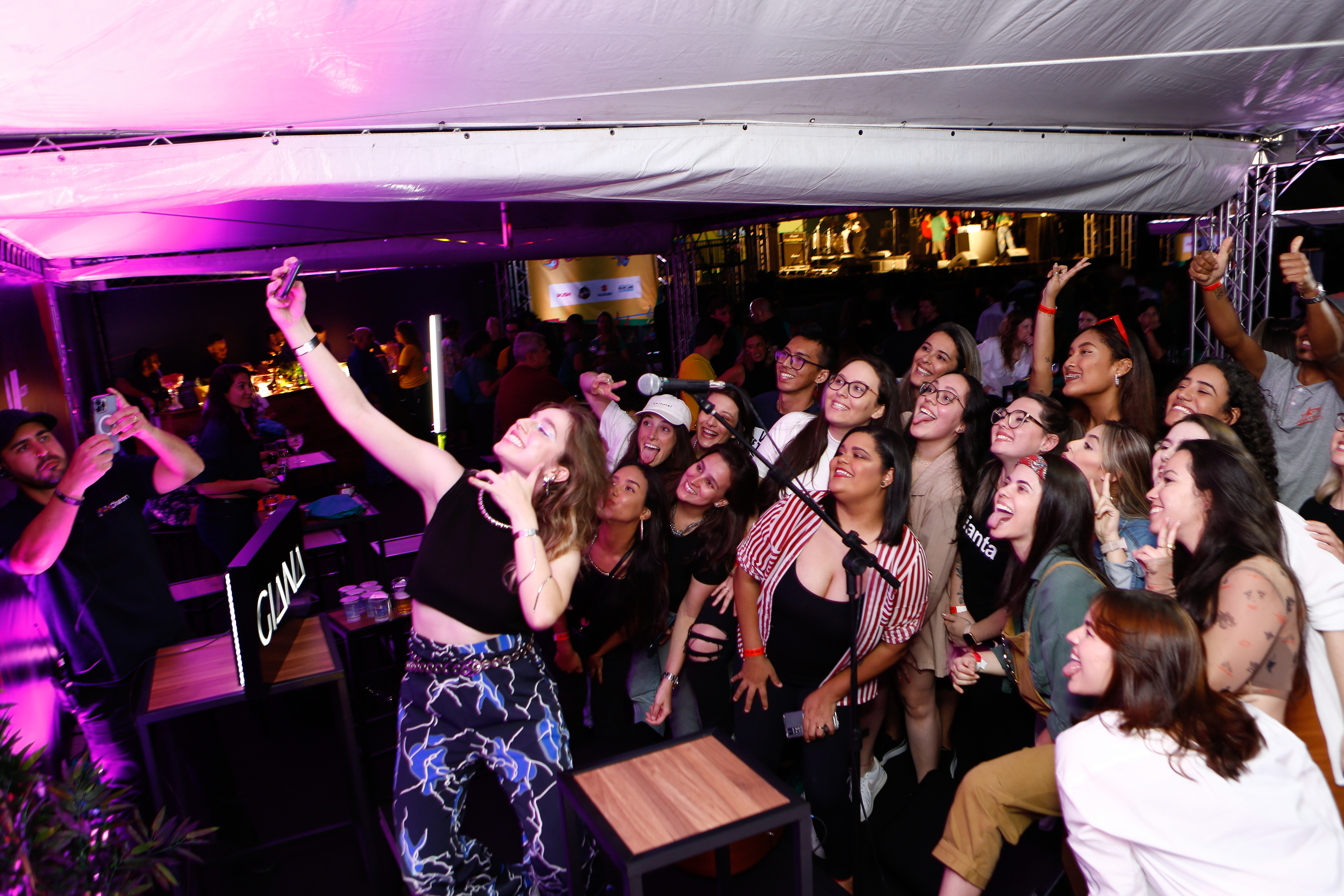 Show de Giana Althaus no espaço ibis Music