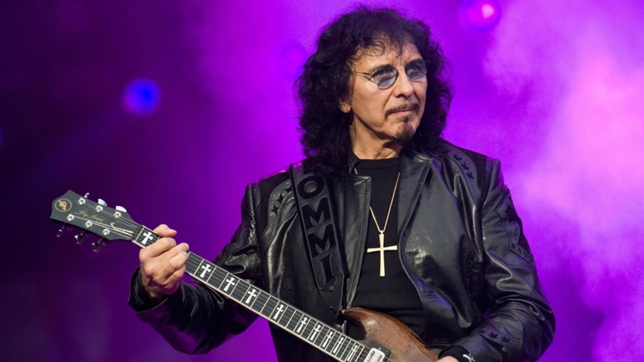 O guitarrista do Black Sabbath, Tony Iommi (Foto: Reprodução / Facebook)