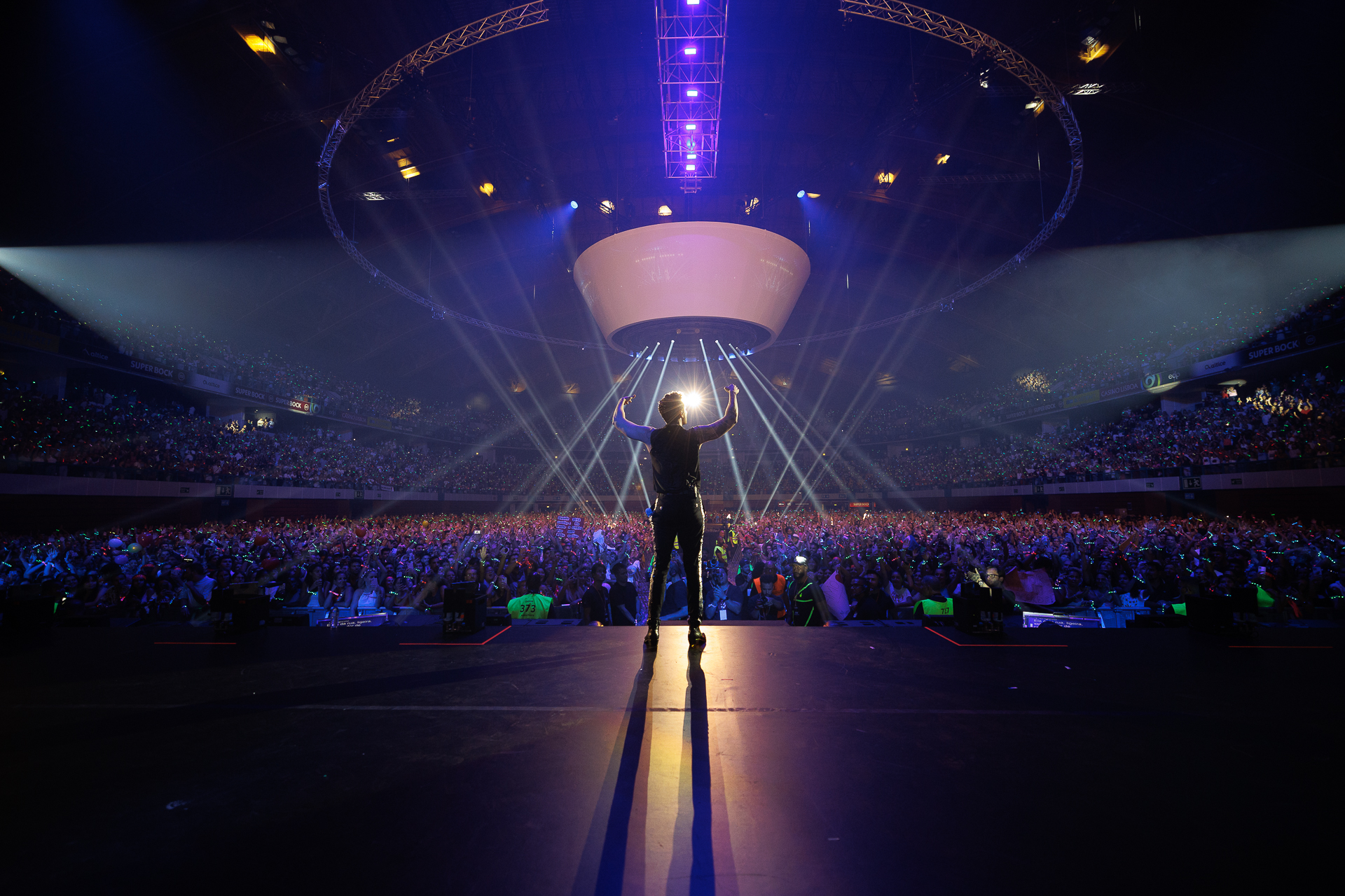 Luan Santana (Caio Mayer)