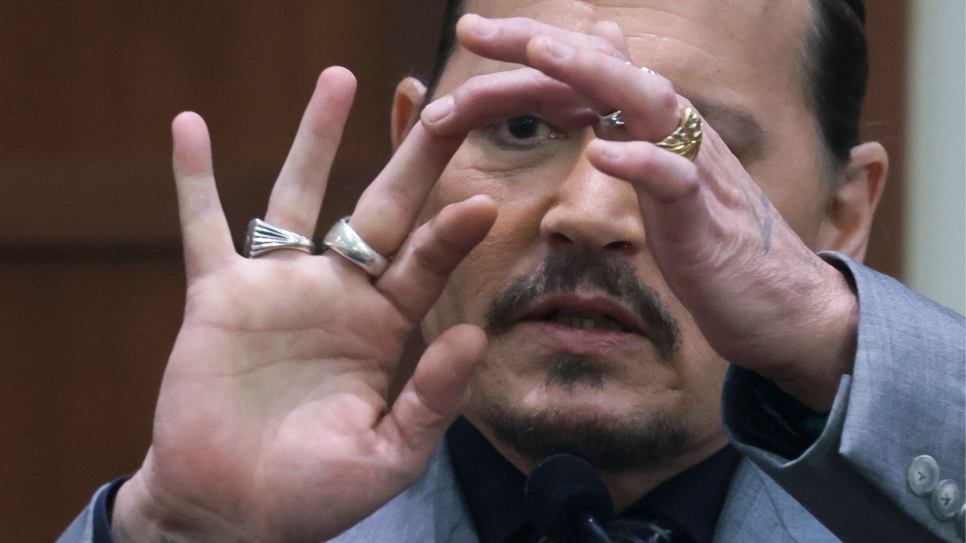 Johnny Depp em julgamento contra Amber Heard (Foto: Reprodução)