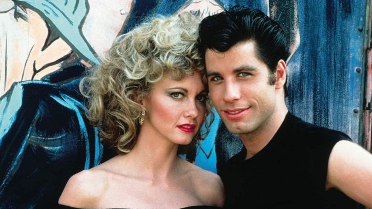 Olivia Newton-John e John Travolta como Sandy e Danny em Grease (Foto: Distribuição)