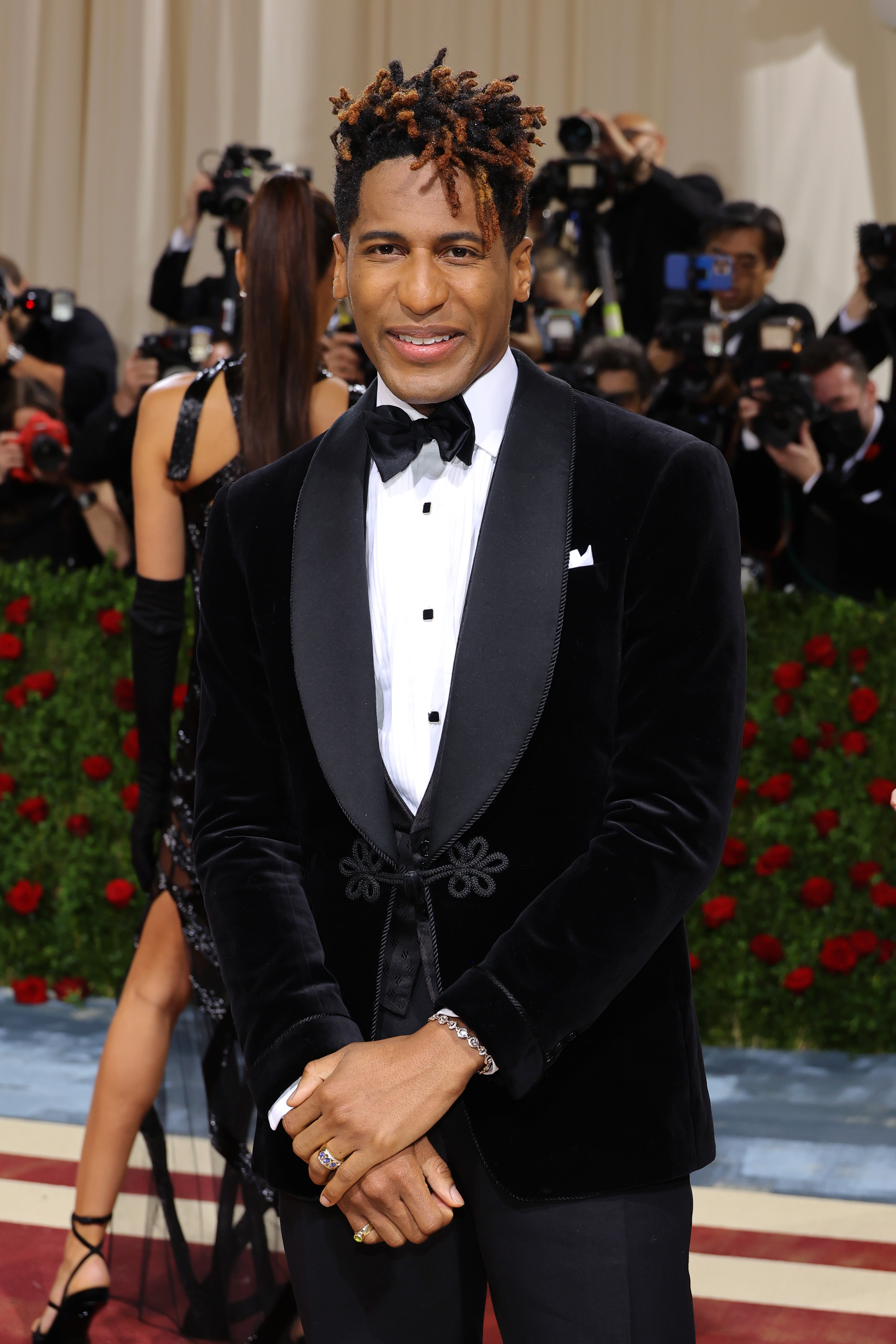 Jon Batiste no MET Gala 2022 (Foto Mike CoppolaGetty Images)