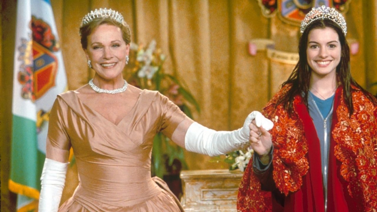 Julie Andrews e Anne Hathaway em O Diário Da Princesa (Foto:Reprodução /Twitter)
