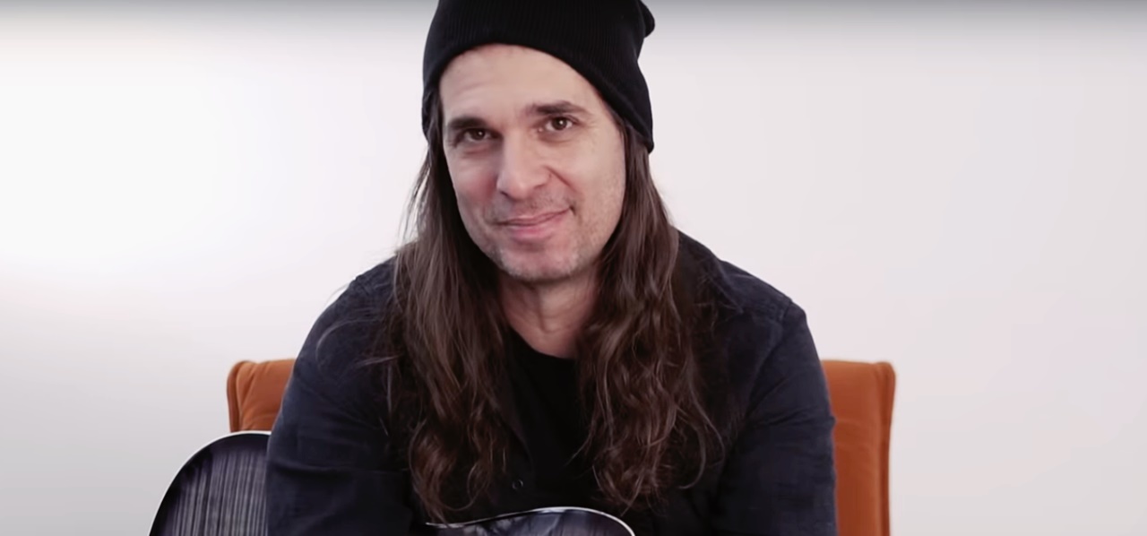 Kiko Loureiro (Foto: Reprodução/YouTube)