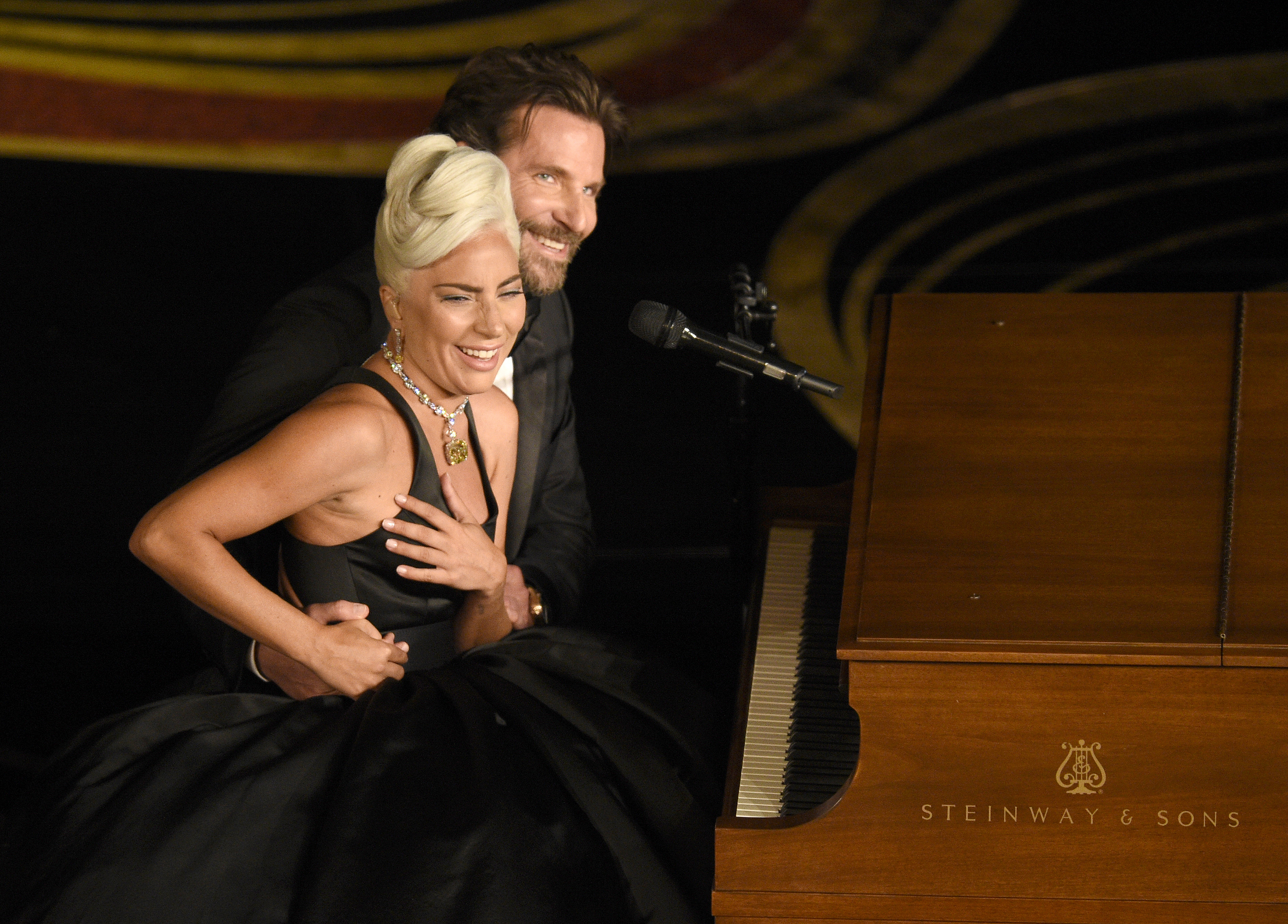 Lady Gaga e Bradley Cooper cantando no Oscar 2019 (Foto:Chris Pizzello/Invision/AP)