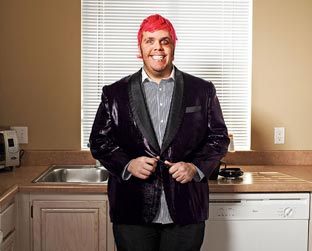 "Eu adoro o que faço", diz Perez Hilton. "Acho que é algo nobre"