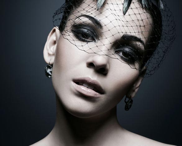 Ela mostra por que recebe elogios de fotógrafos pelas suas "caras e bocas" que expressam sentimentos