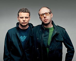 Tom Rowlands (à esq.) e Ed Simons: eles são a noite