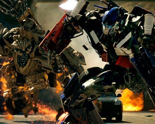 Os robôs gigantes de Transformers salvaram o mundo e ainda ganharam 565 milhões de reais