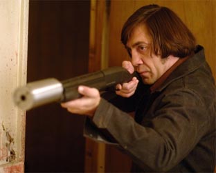 Javier Bardem tem sede de sangue em Onde os Fracos Não Têm Vez