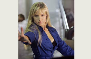 Elle, que solta descargas elétricas pelo corpo, também é uma nova personagem