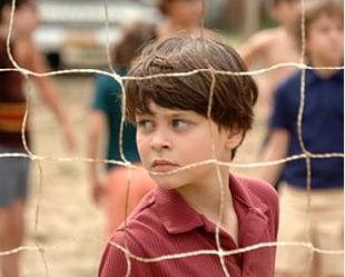 Mauro, protagonista do filme que conta a história de um garoto de 12 anos em um Brasil dividido pela Copa do Mundo e a Ditadura Militar